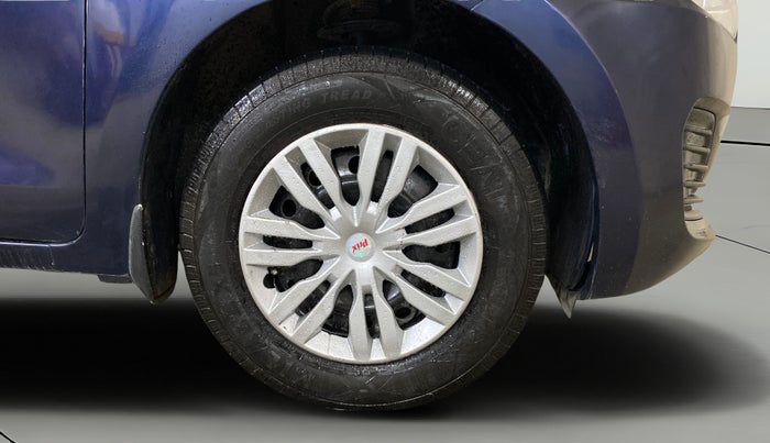 2018 Maruti Swift VXI, Petrol, Manual, 51,453 km, Right Front Wheel