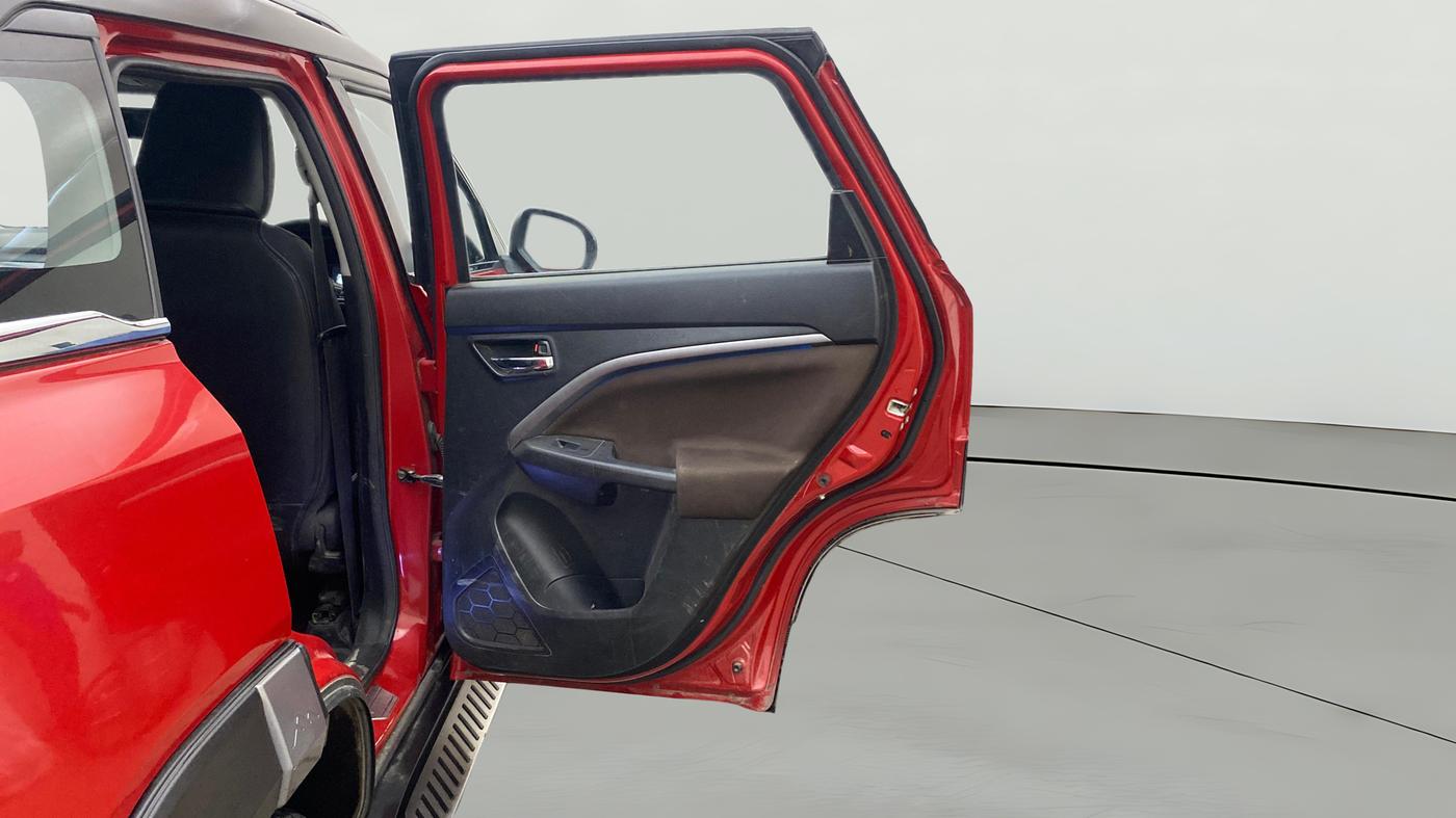 2023 Maruti BREZZA ZXI + SMART HYBRID DUAL TONE, Petrol, Manual, 39,742 km, RHS Rear Door