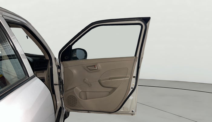 2015 Maruti Swift Dzire LXI, Petrol, Manual, 68,694 km, RHS Front Door