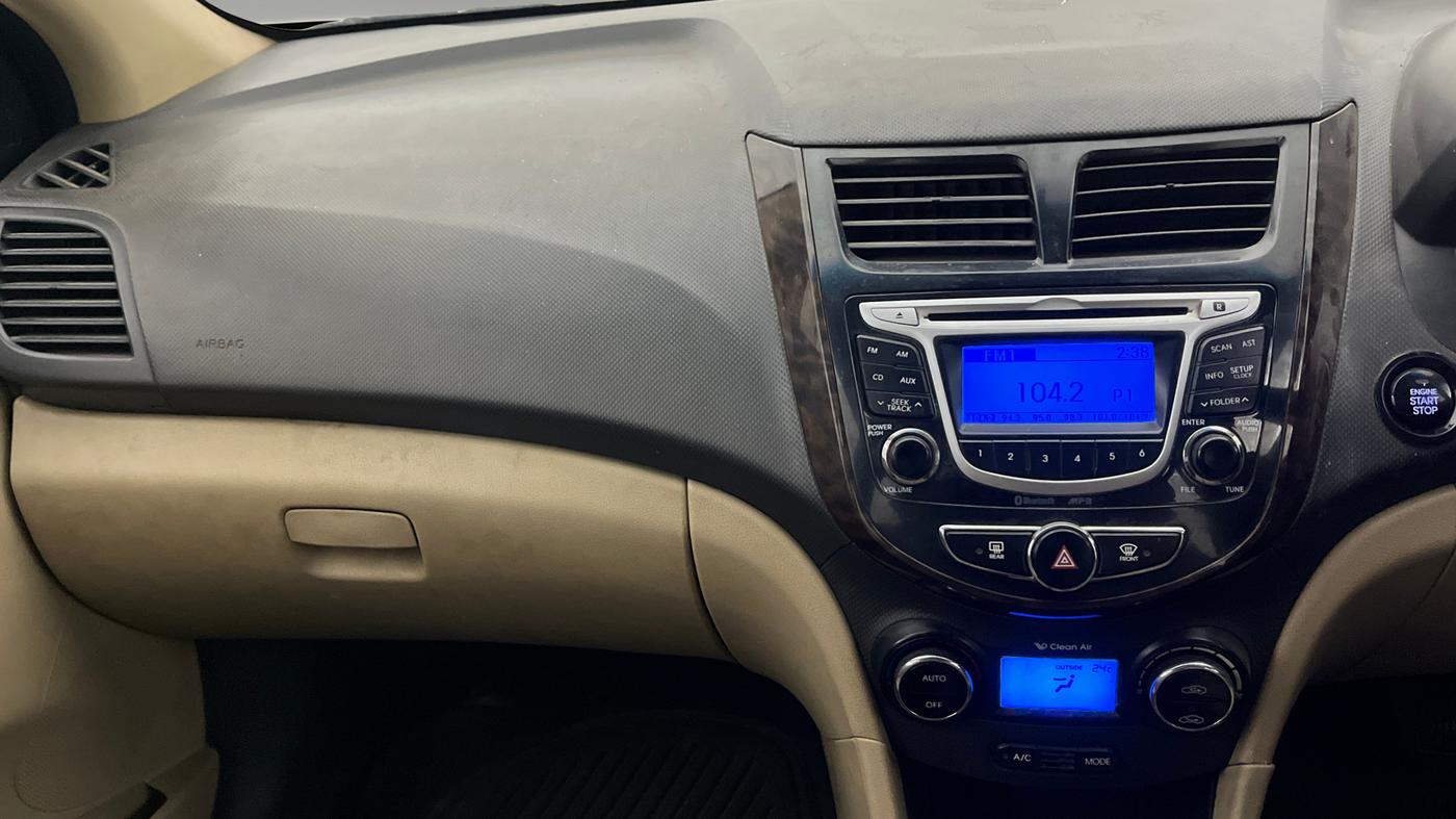 2013 Hyundai Verna FLUIDIC 1.6 CRDI SX OPT AT, Diesel, Automatic, 1,16,380 km, Air Conditioner