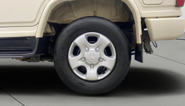 2024 Mahindra Bolero B6, Diesel, Manual, 49,823 km, Left Rear Wheel