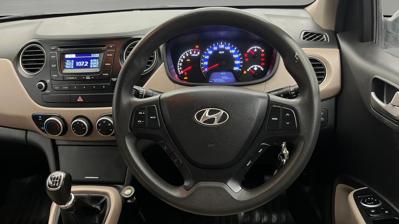 2014 Hyundai Xcent S (O) 1.2, Petrol, Manual, 90,313 km, Steering Wheel Close Up