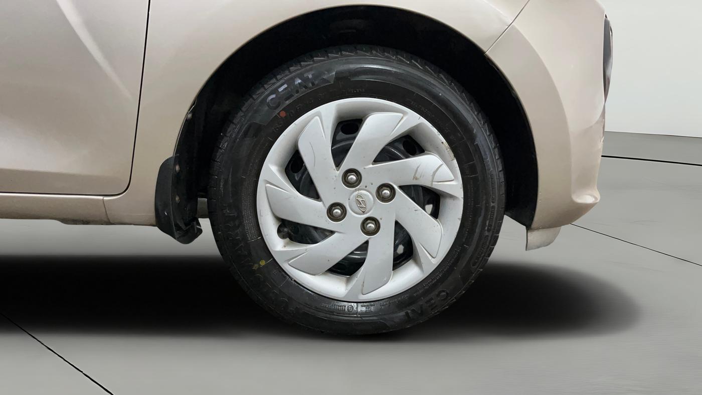 2019 Hyundai NEW SANTRO SPORTZ CNG, CNG, Manual, 88,433 km, Right Front Wheel