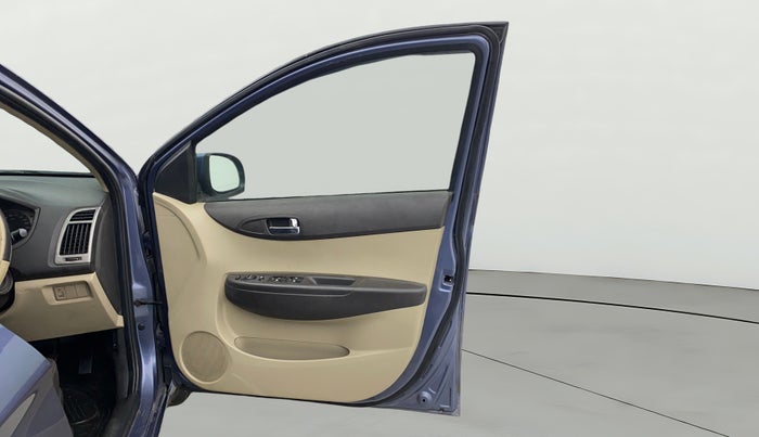 2014 Hyundai i20 SPORTZ 1.2, Petrol, Manual, 89,178 km, RHS Front Door