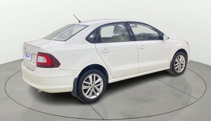 2017 Skoda Rapid STYLE 1.6 MPI AT, Petrol, Automatic, 54,614 km, Right Back Diagonal