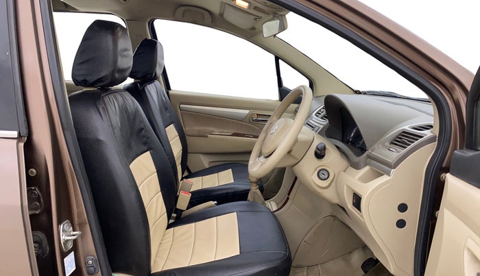 2014 Maruti Ertiga VXI, Petrol, Manual, 1,16,437 km, Right Side Front Door Cabin