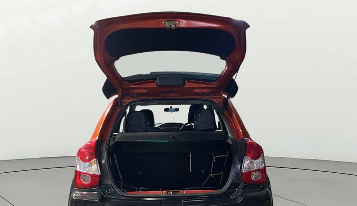 2017 Toyota Etios CROSS 1.2 G, Petrol, Manual, 1,09,423 km, Boot Door Open