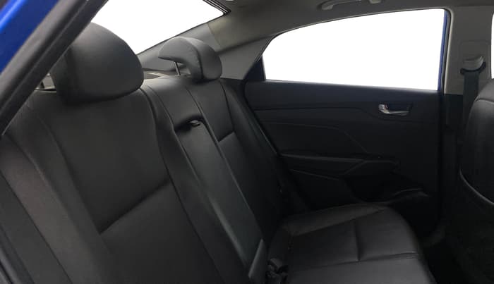 2018 Hyundai Verna 1.6 VTVT SX O, Petrol, Manual, 49,813 km, Right Side Rear Door Cabin