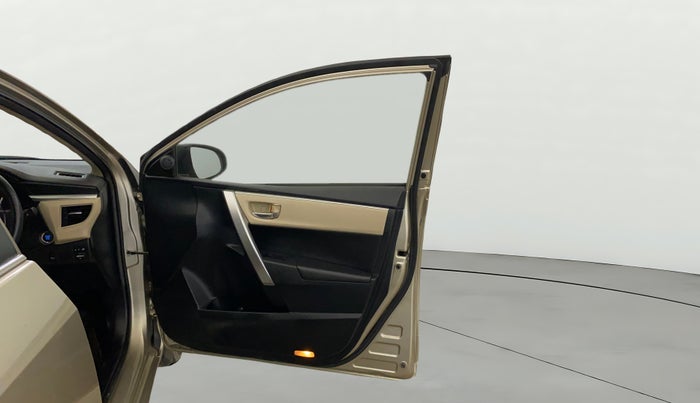 2015 Toyota Corolla Altis G PETROL, Petrol, Manual, 68,892 km, RHS Front Door