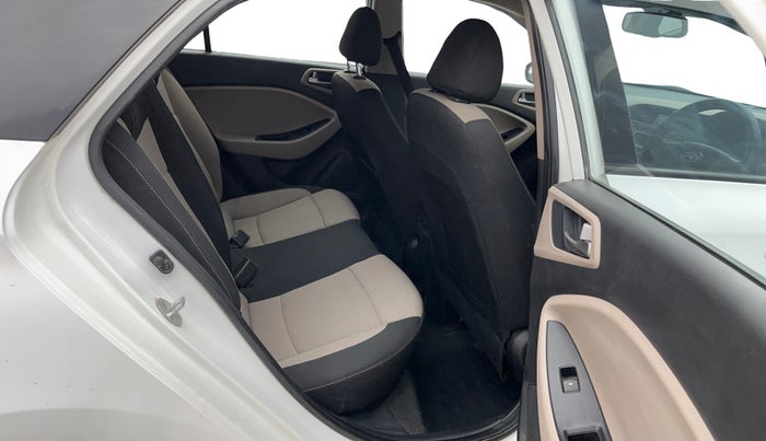 2015 Hyundai Elite i20 SPORTZ 1.2, Petrol, Manual, 83,901 km, Right Side Rear Door Cabin