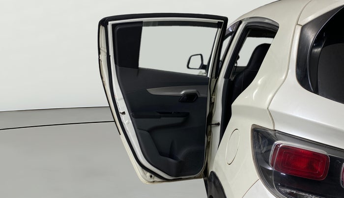 2019 Mahindra KUV 100 NXT K6+ P 6 STR, Petrol, Manual, 62,145 km, LHS Rear Door