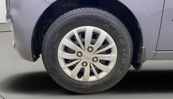 2014 Hyundai i10 SPORTZ 1.1, Petrol, Manual, 27,397 km, Left Front Wheel