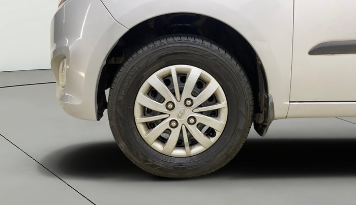 2013 Hyundai i10 SPORTZ 1.1, CNG, Manual, 60,028 km, Left Front Wheel