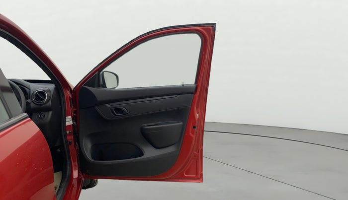 2023 Renault Kwid RXT 1.0 AMT, Petrol, Automatic, 1,292 km, RHS Front Door