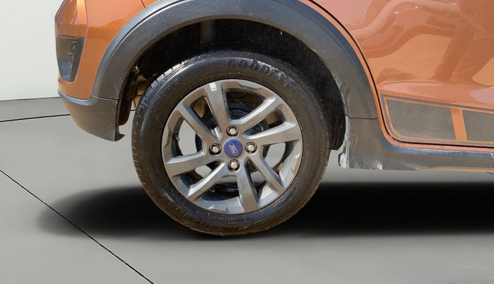 2021 Ford FREESTYLE TITANIUM 1.2 PETROL, Petrol, Manual, 9,796 km, Right Rear Wheel