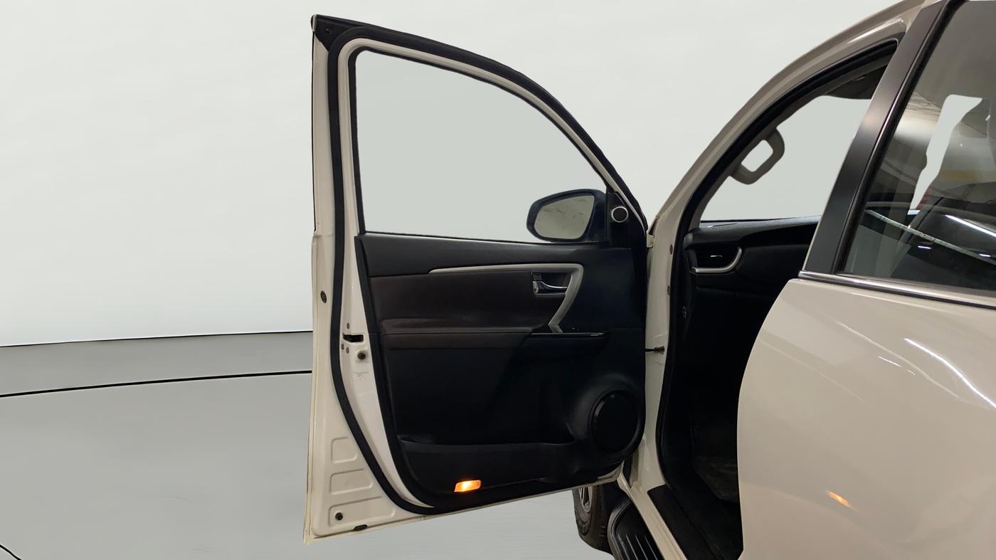2018 Toyota Fortuner 2.8 4X2 AT, Diesel, Automatic, 52,828 km, LHS Front Door