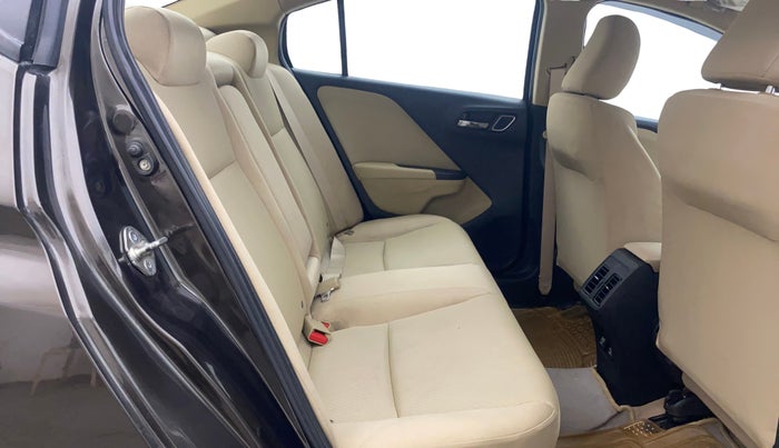 2019 Honda City 1.5L I-VTEC V MT, Petrol, Manual, 39,647 km, Right Side Rear Door Cabin