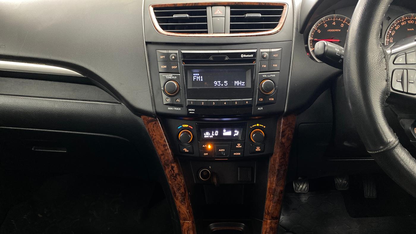 2017 Maruti Swift ZXI, Petrol, Manual, 59,396 km, Air Conditioner