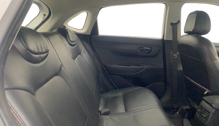 2022 Hyundai NEW I20 SPORTZ 1.5 MT, Diesel, Manual, 66,745 km, Right Side Rear Door Cabin