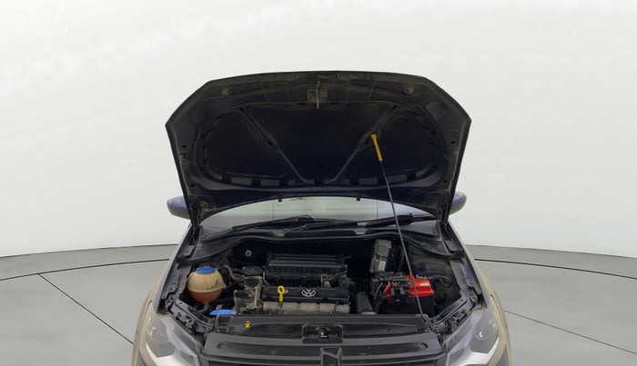 2015 Volkswagen Vento HIGHLINE 1.6 MPI, Petrol, Manual, 57,611 km, Open Bonet