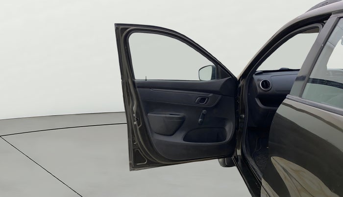 2017 Renault Kwid RXL, Petrol, Manual, 49,300 km, LHS Front Door