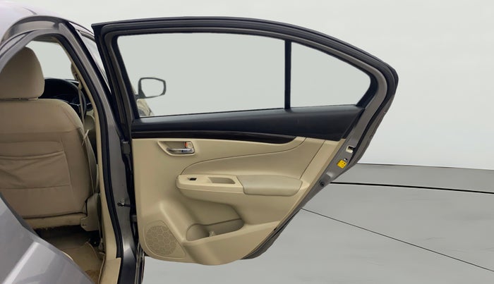 2015 Maruti Ciaz VDI +, Diesel, Manual, 75,134 km, RHS Rear Door