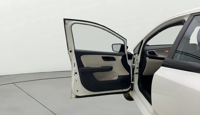 2021 Tata ALTROZ XT PETROL, Petrol, Manual, 96,151 km, LHS Front Door