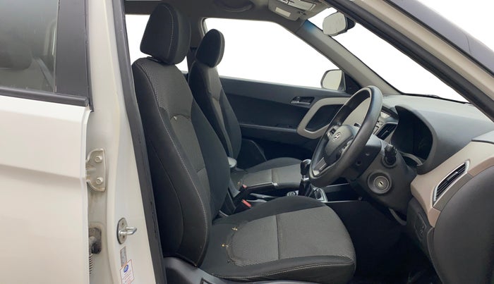 2016 Hyundai Creta S 1.4 DIESEL, Diesel, Manual, 1,08,145 km, Right Side Front Door Cabin