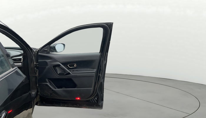 2022 Tata Harrier XZA PLUS 2.0L KRYOTEC HALO EDITION, Diesel, Automatic, 75,663 km, RHS Front Door