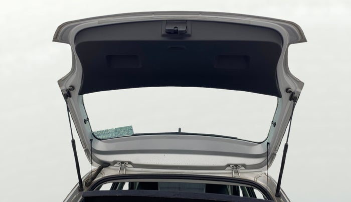 2022 Volkswagen Polo HIGHLINE PLUS 1.0L TSI, Petrol, Manual, 32,468 km, Boot Door Open