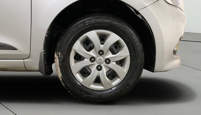 2015 Hyundai Elite i20 SPORTZ 1.2, Petrol, Manual, 49,582 km, Right Front Wheel