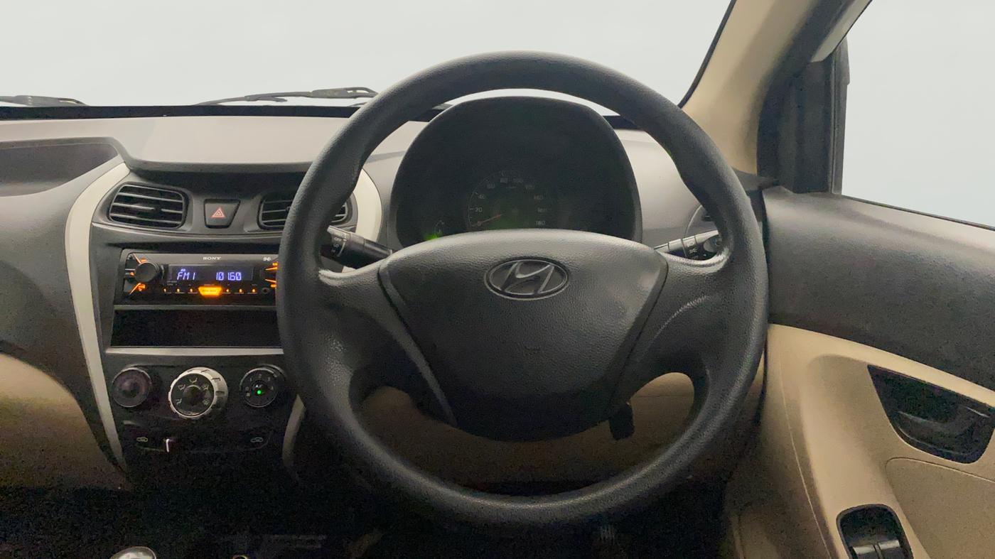 2017 Hyundai Eon ERA +, Petrol, Manual, 59,805 km, Steering Wheel Close Up