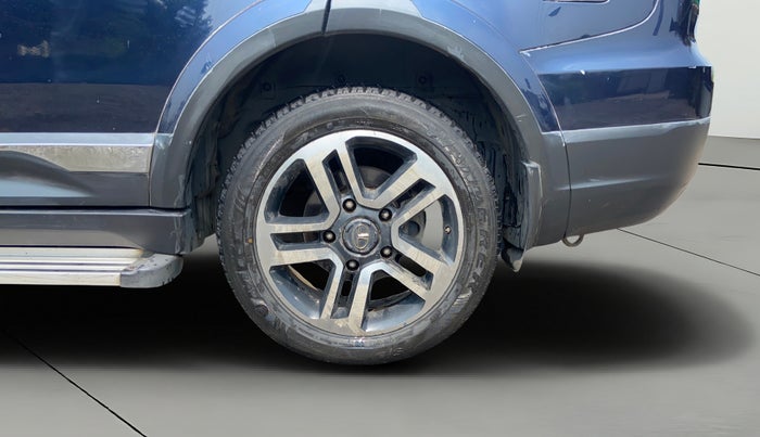 2017 Tata Hexa XT 4X4 6 STR, Diesel, Manual, 1,25,081 km, Left Rear Wheel
