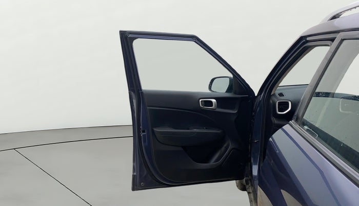 2020 Hyundai VENUE S 1.2, Petrol, Manual, 47,778 km, LHS Front Door