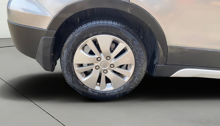 2015 Maruti S Cross ALPHA 1.3, Diesel, Manual, 74,524 km, Right Rear Wheel