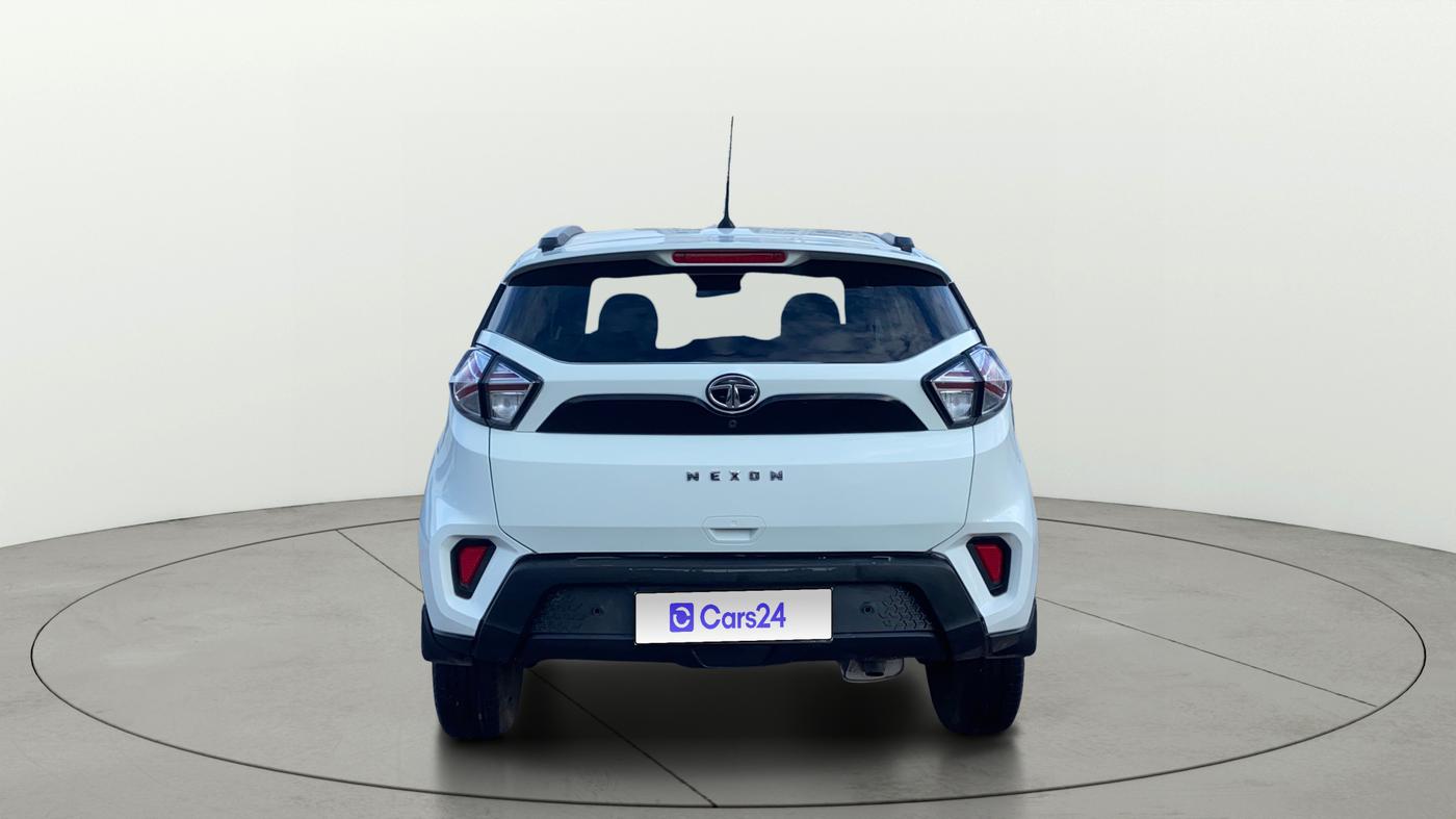 2022 Tata NEXON XMA SUNROOF PETROL, Petrol, Automatic, 27,624 km, Back/Rear