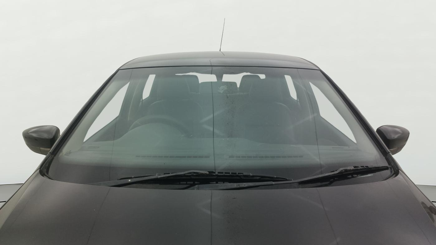2012 Volkswagen Polo HIGHLINE1.2L, Petrol, Manual, 1,07,764 km, Front Windshield