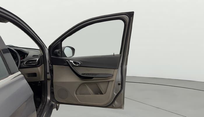 2018 Tata Tiago XZ PETROL, Petrol, Manual, 1,18,576 km, RHS Front Door