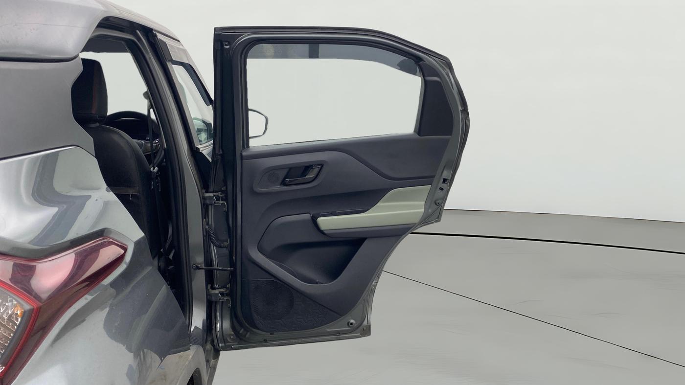 2022 Tata PUNCH ADVENTURE MT, Petrol, Manual, 9,929 km, RHS Rear Door