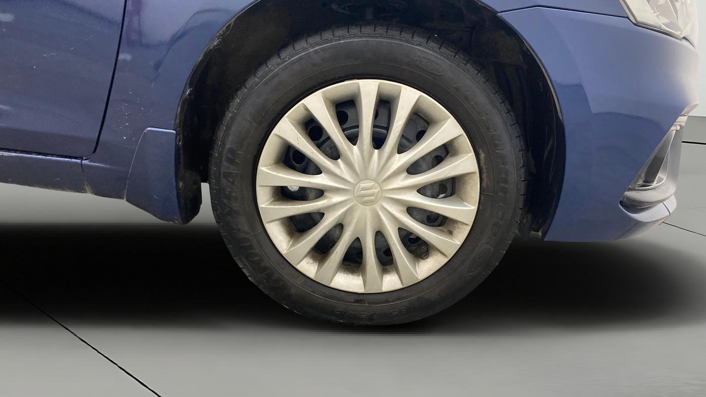 2022 Maruti Ciaz SIGMA 1.5 SHVS MT  PETROL, Petrol, Manual, 44,398 km, Right Front Wheel