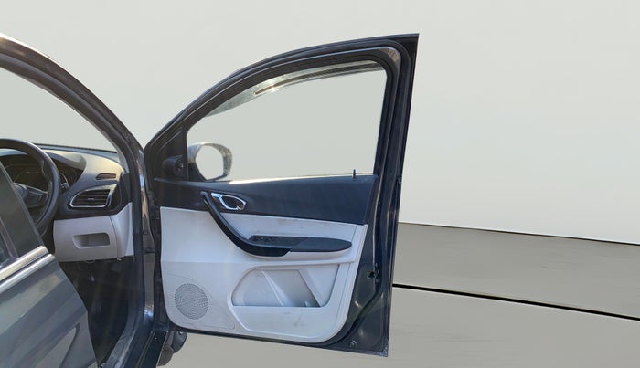 2022 Tata TIGOR XZ PLUS CNG, CNG, Manual, 43,589 km, RHS Front Door