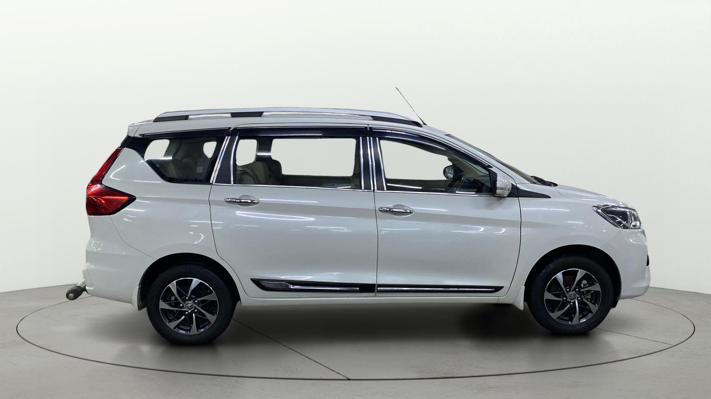 2024 Toyota RUMION  V MT , Petrol, Manual, 41,410 km, Right Side View