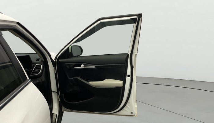 2022 KIA SELTOS HTK PLUS 1.5 DIESEL IMT, Diesel, Manual, 67,688 km, RHS Front Door