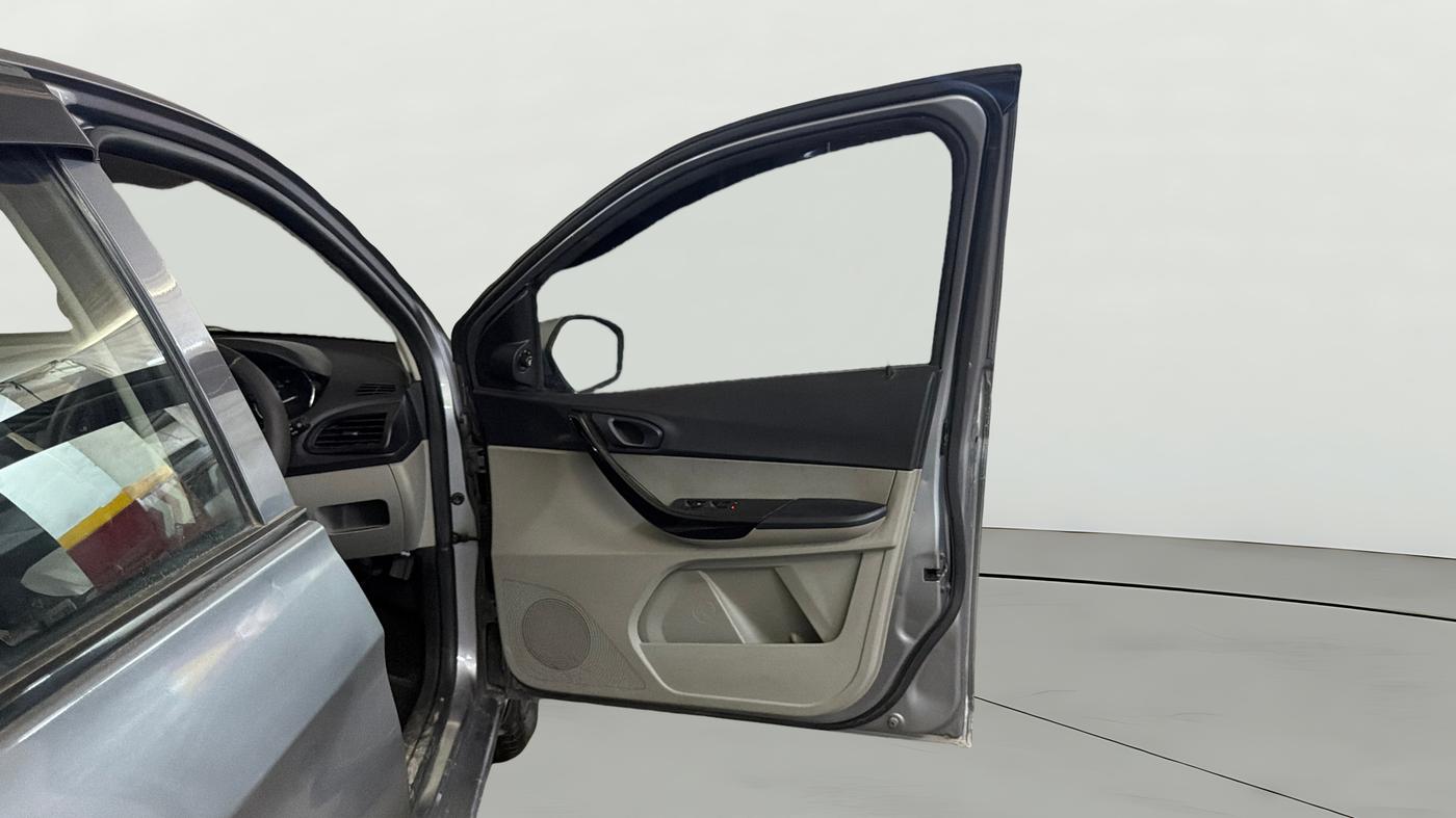 2019 Tata Tiago XZA PETROL, Petrol, Automatic, 27,925 km, RHS Front Door