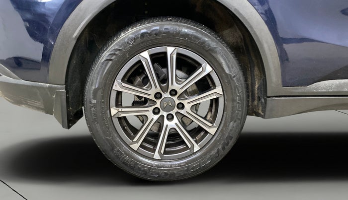 2021 Mahindra XUV700 AX 7 P MT 7 STR, Petrol, Manual, 79,059 km, Right Rear Wheel