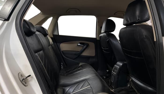 2016 Volkswagen Ameo HIGHLINE1.0L, Petrol, Manual, 87,275 km, Right Side Rear Door Cabin