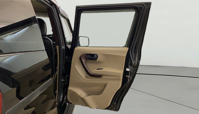 2023 Mahindra BOLERO NEO N 4, Diesel, Manual, 13,577 km, RHS Rear Door