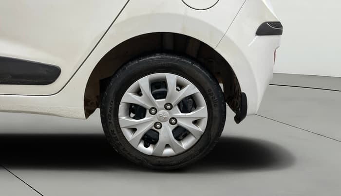 2015 Hyundai Grand i10 SPORTZ 1.2 KAPPA VTVT, Petrol, Manual, 17,282 km, Left Rear Wheel