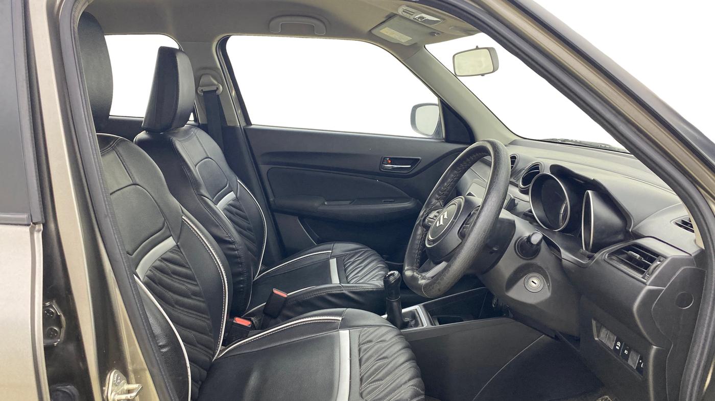 2022 Maruti Swift VXI, Petrol, Manual, 50,656 km, Right Side Front Door Cabin