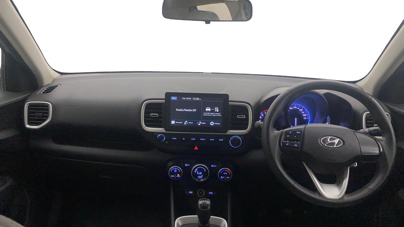 2022 Hyundai VENUE S+ 1.2, Petrol, Manual, 32,071 km, Dashboard